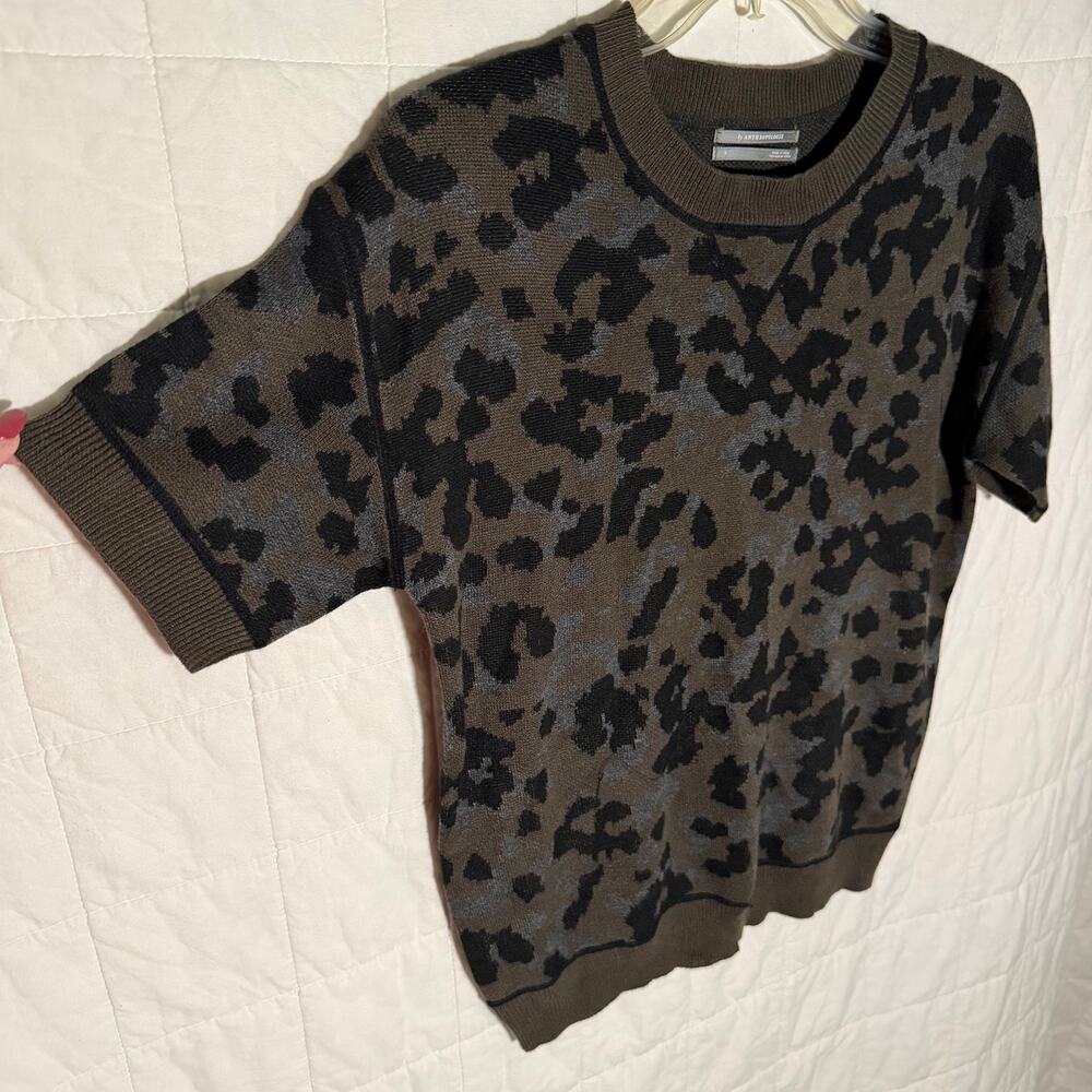 Anthropologie Leopard Print Short Sleeve Knit Sweater S - Picture 3 of 6